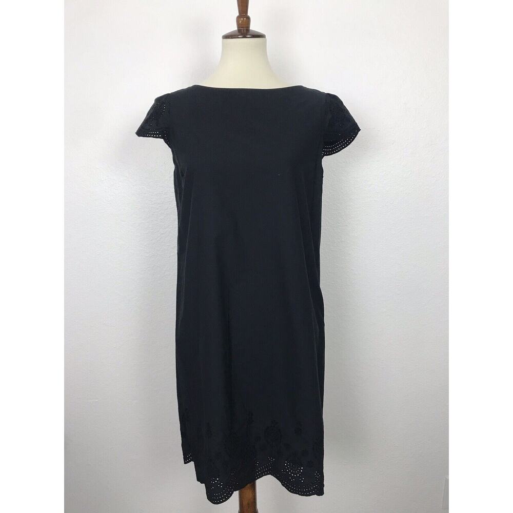 Uniqlo Embroidered Scalloped Hem A-Line Shift Dress
